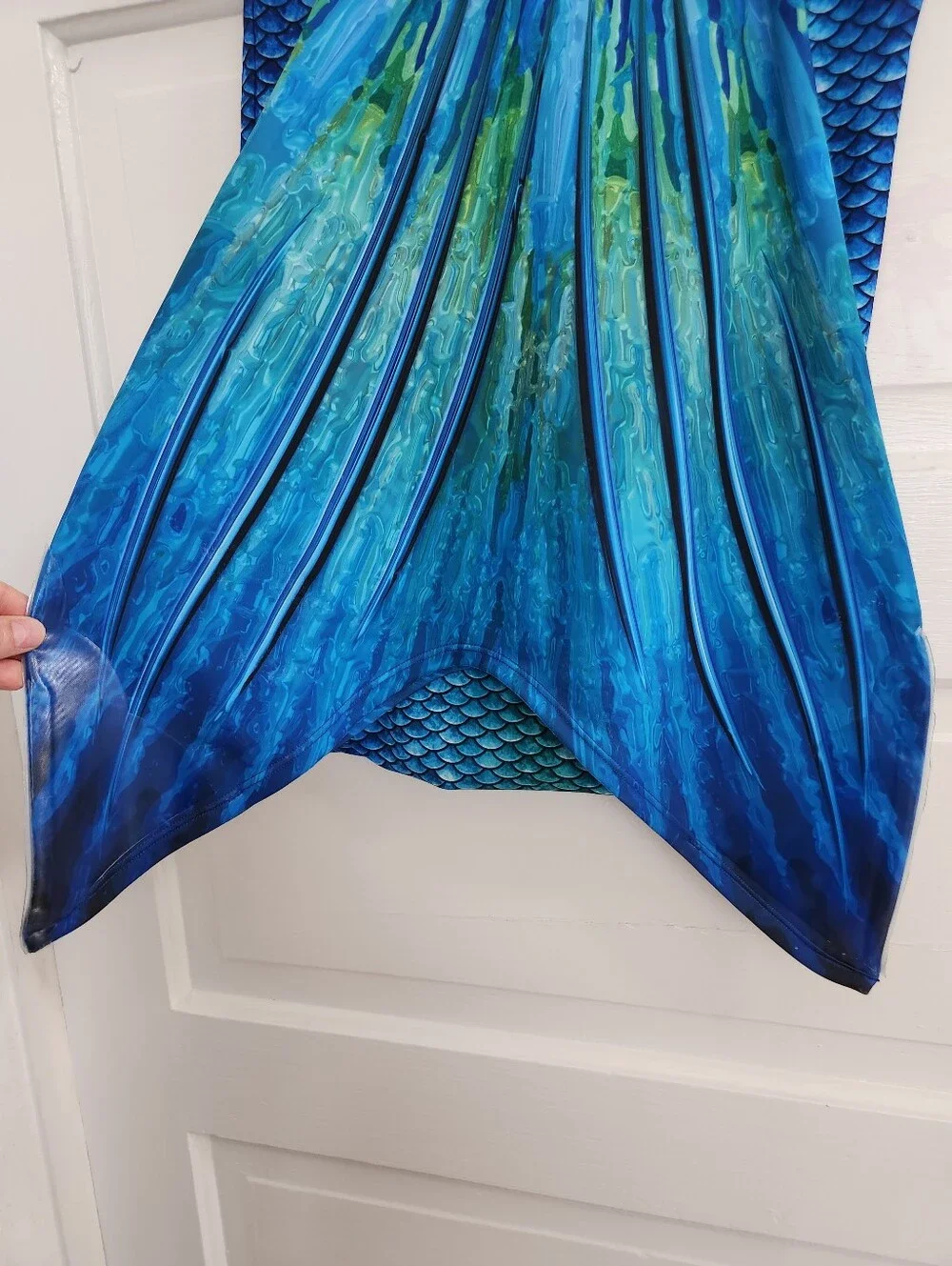 Sun Tails Blue Lagoon Mermaid Tail Girls Size 7-11 Swimming Swimsuit Cost